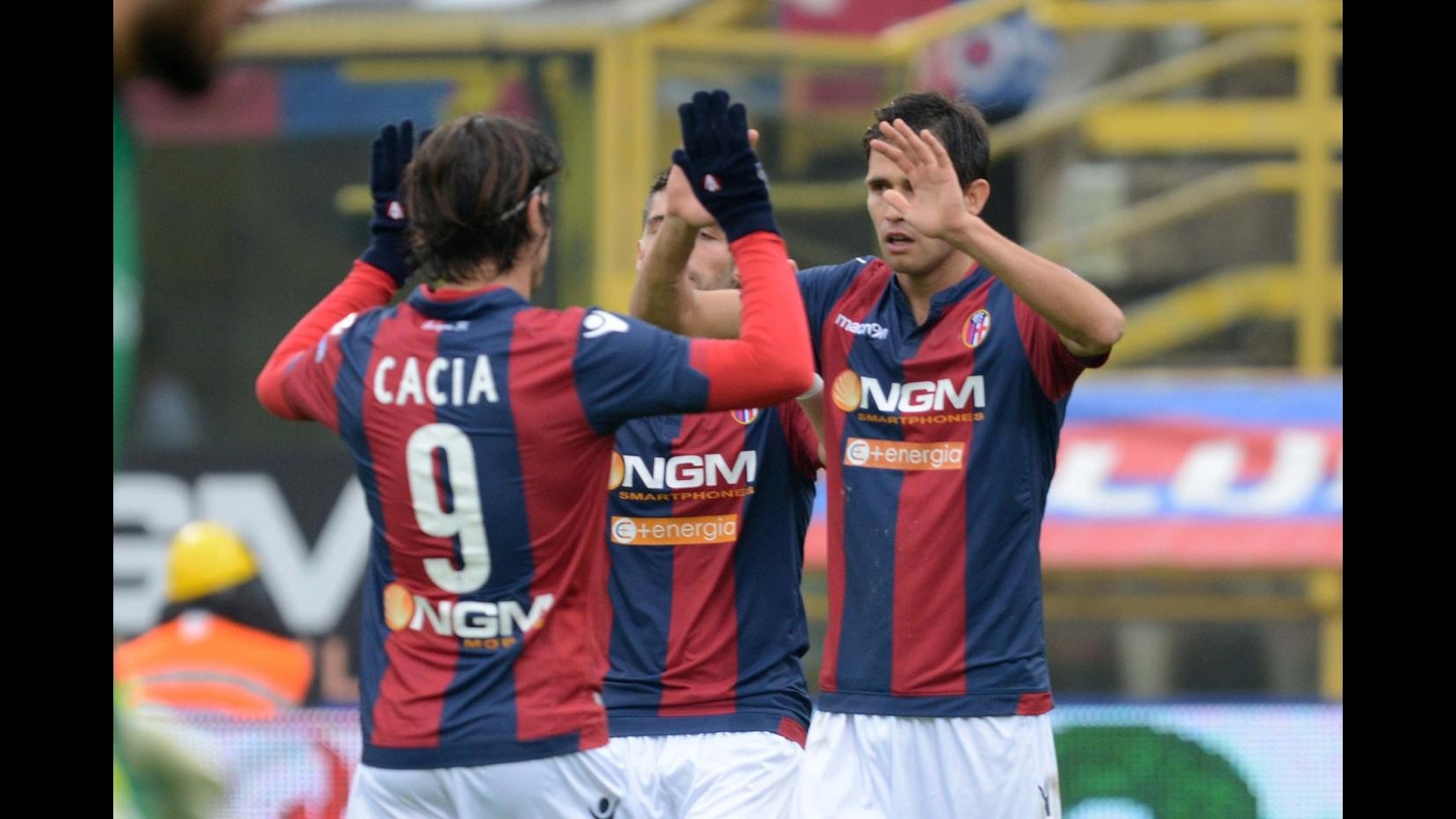 Serie B, Bologna-Bari 2-0 nel ricordo di Ingesson: doppietta di Laribi