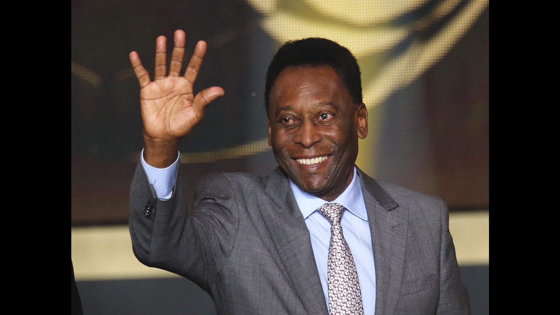 Il figlio di Pelè rassicura tutti: Papà potrebbe essere dimesso in settimana