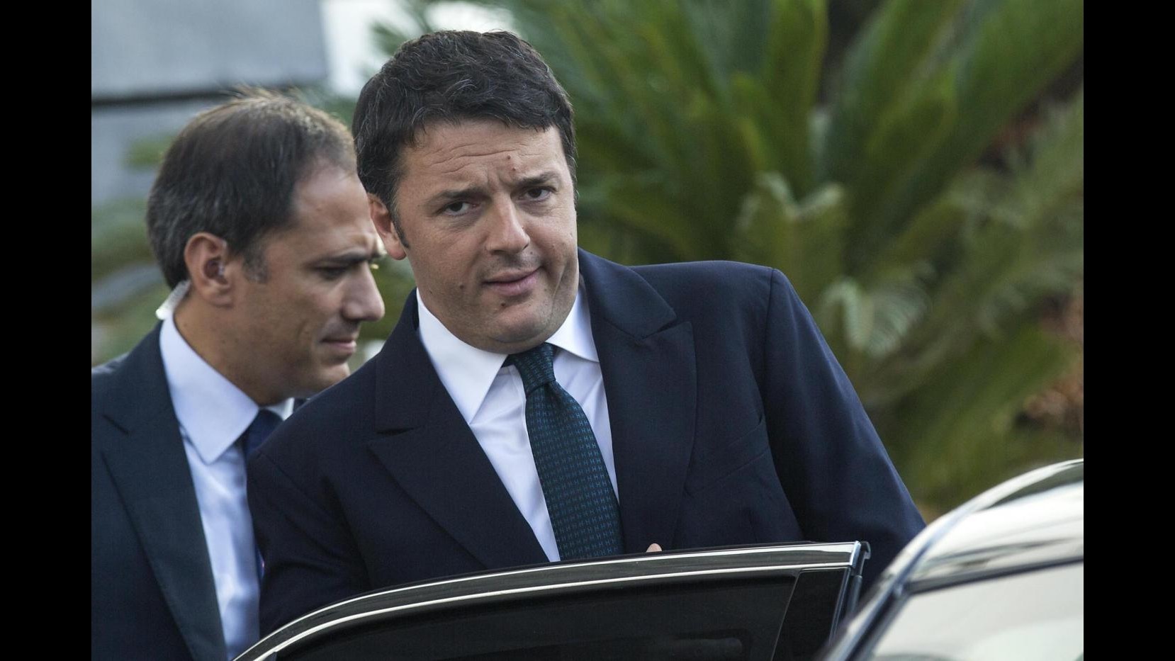 Renzi contestato alla Ansaldo Breda di Reggio Calabria e a Catania