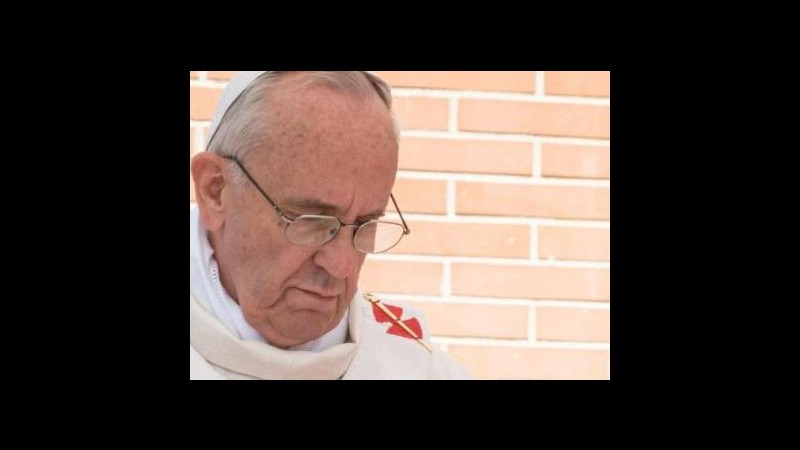 Papa: Imitare esempio nuovi santi, non distrarsi con interessi terreni