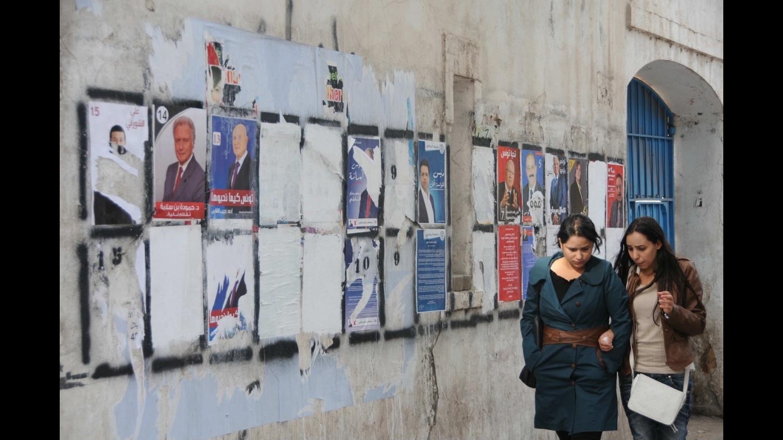 In Tunisia urne aperte per le elezioni presidenziali