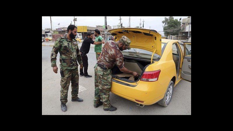 Isil, esercito Baghdad lotta con militanti per riprendere parte Ramadi
