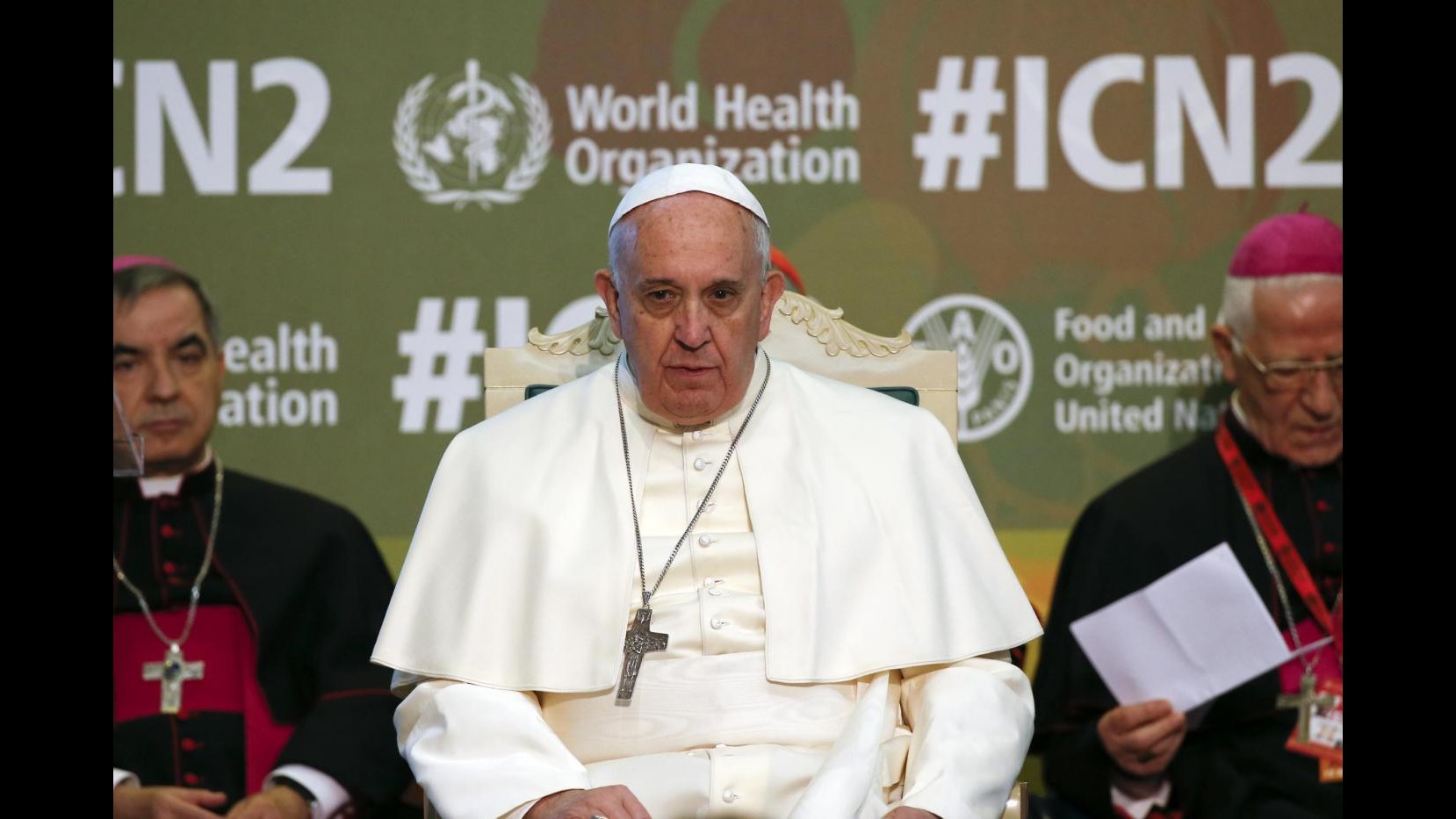 Papa: Missione Chiesa nel mondo uscire e ascoltare grido dei poveri