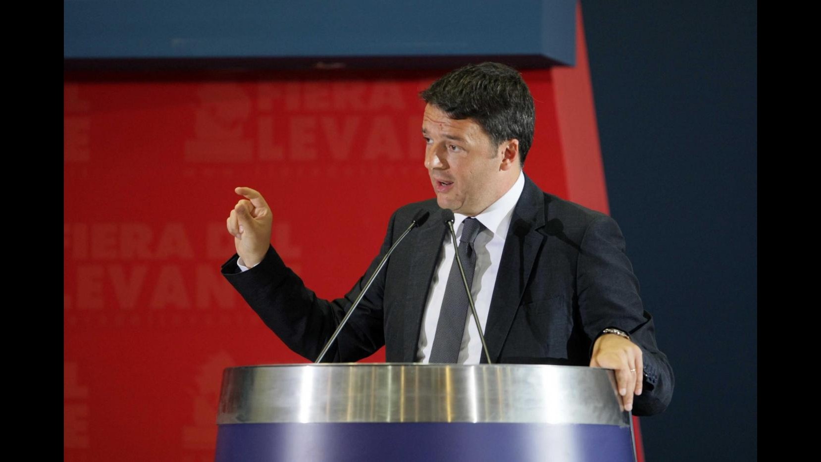 Renzi: Basta con cliché Italia insieme di sfighe