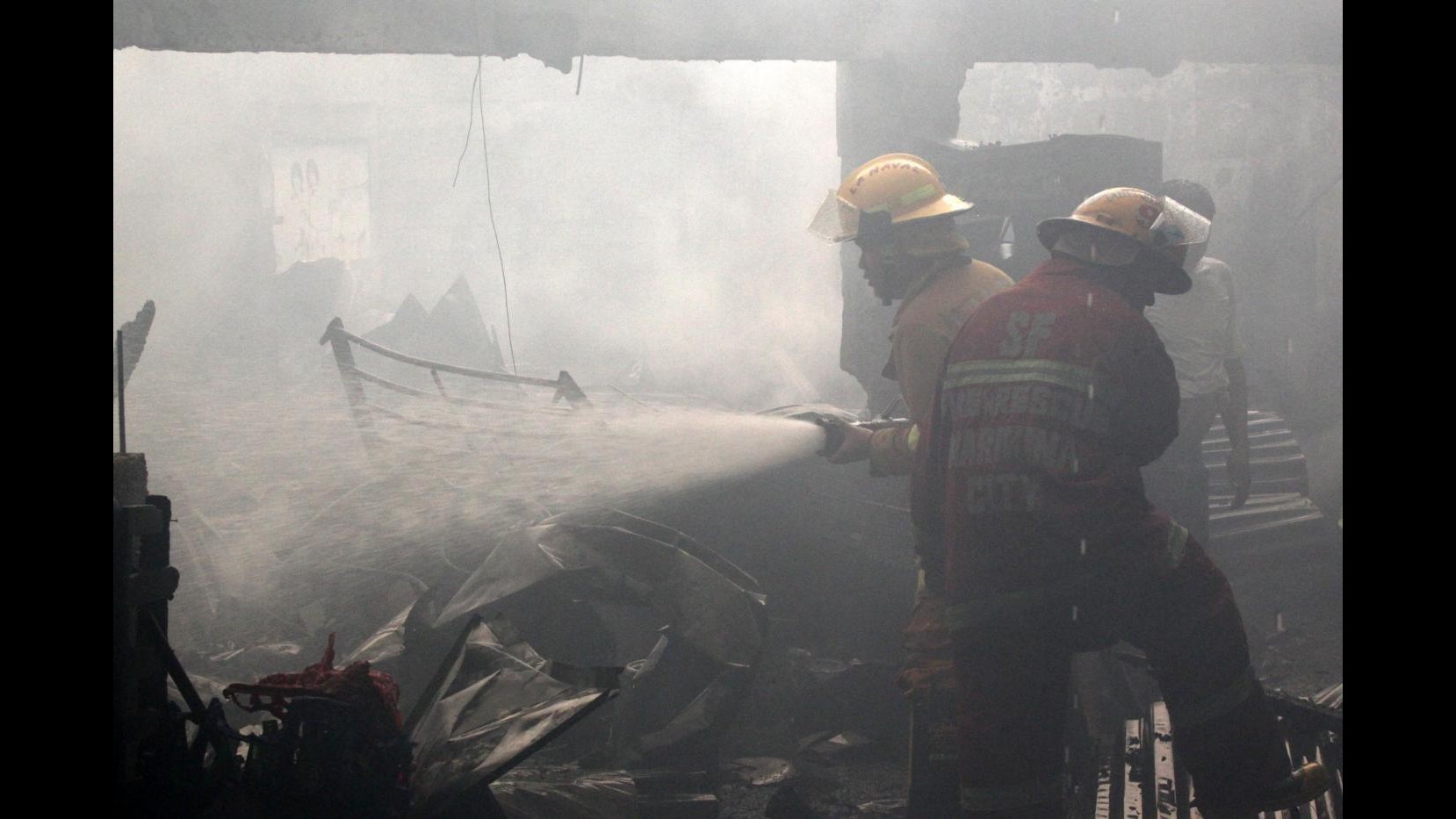 Usa, incendio in condominio a Brooklyn: un morto e 14 feriti