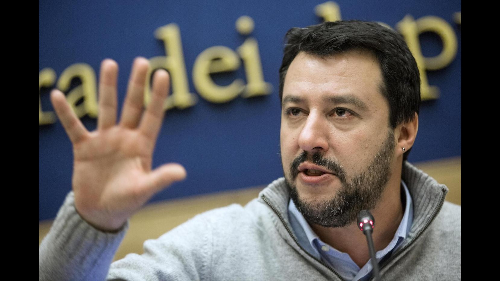 Salvini: Sgomberi segnale positivo, legge c’è e va rispettata