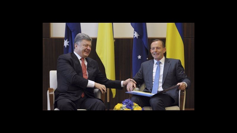 Ucraina, Poroshenko incontra Abbott: Russia si ritiri da est del Paese