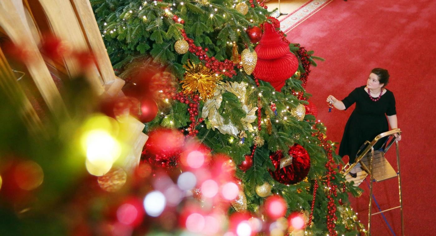 Natale, Codacons: 63% delle famiglie addobberà un albero sintetico