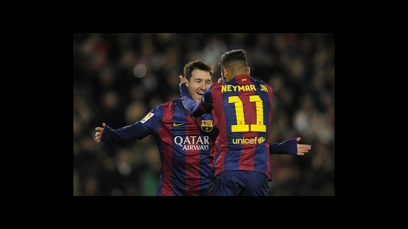 Liga, derby al Barcellona: Messi replica a Ronaldo, Espanyol travolto 5-1