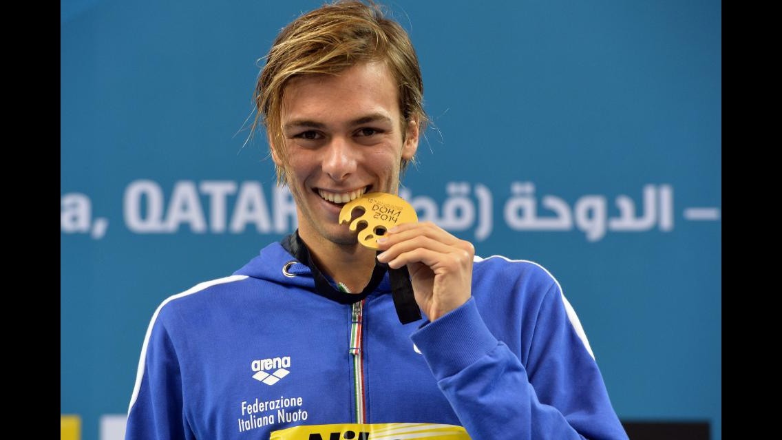Mondiali vasca corta, Paltrinieri nuota nell’oro: trionfo nei 1500. Flop Pellegrini nei 200 sl