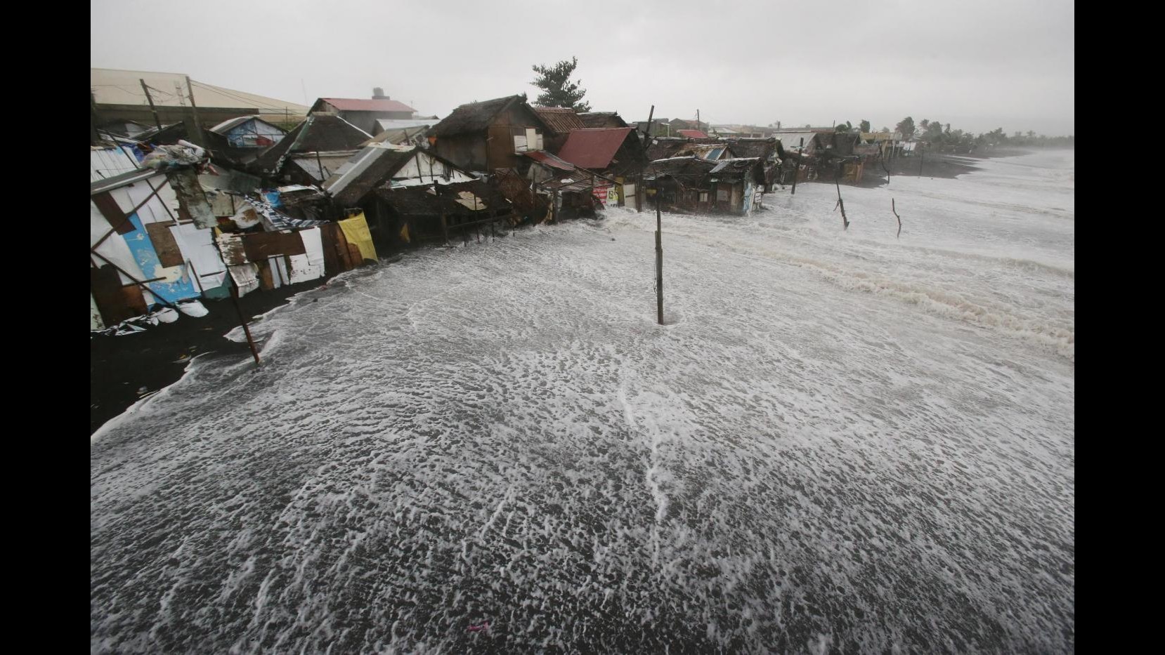 Filippine, Oxfam: Sfollati, danni ad agricoltura, azioni da COP 20