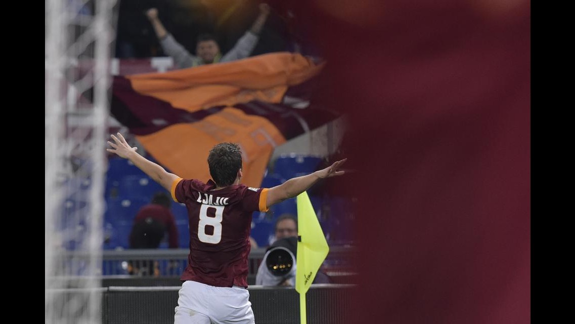 Serie A, il Sassuolo spaventa la Roma: a super Zaza replica un grande Ljajic. Juve resta a +3