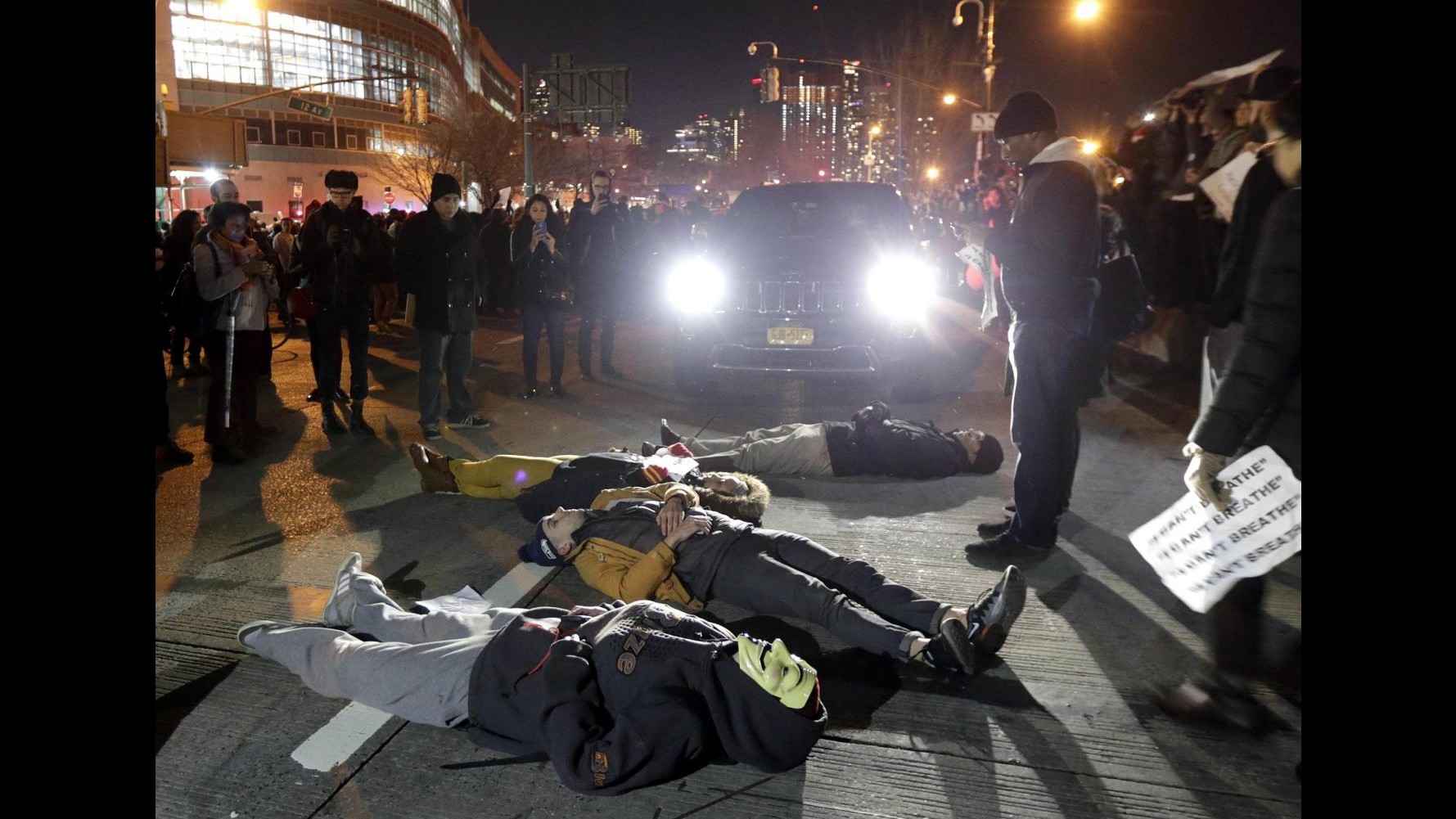 Usa, terzo giorno di proteste da New York al Colorado