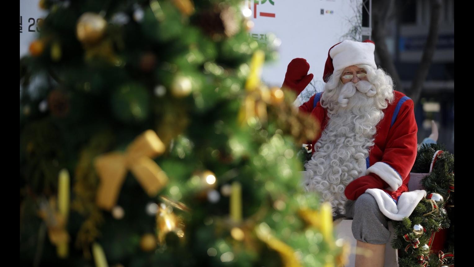 Nord Corea, Seul: Ok a piano di allestire albero Natale a confine Nord