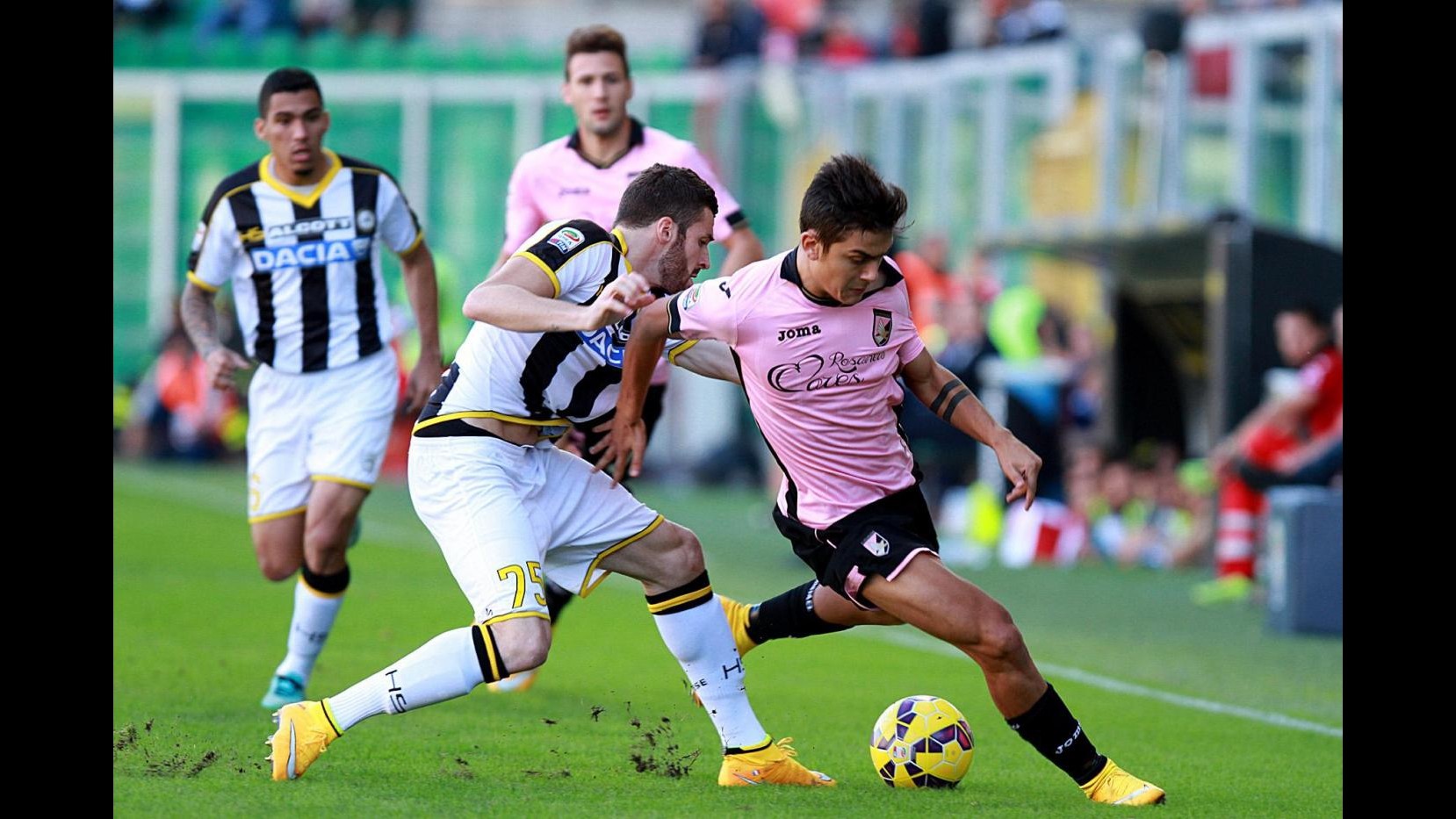 Calciomercato, stampa inglese: Arsenal piomba su Dybala, pronti 40 mln al Palermo
