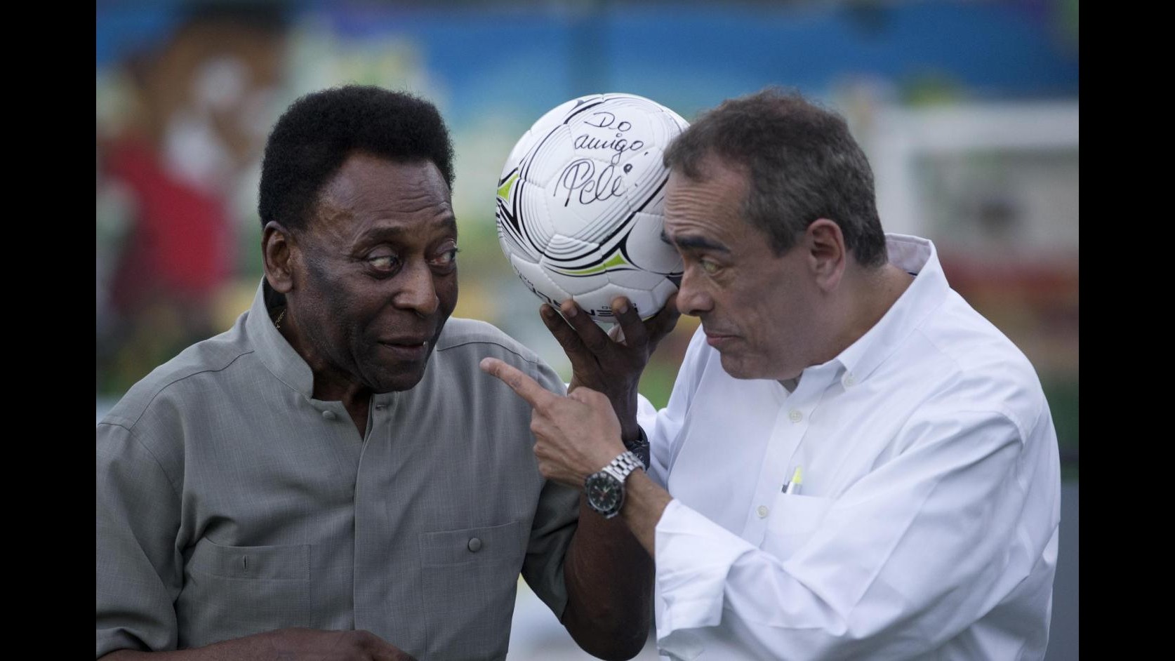 Calcio, Brasile: Pelé migliora, è fuori dalla terapia intensiva