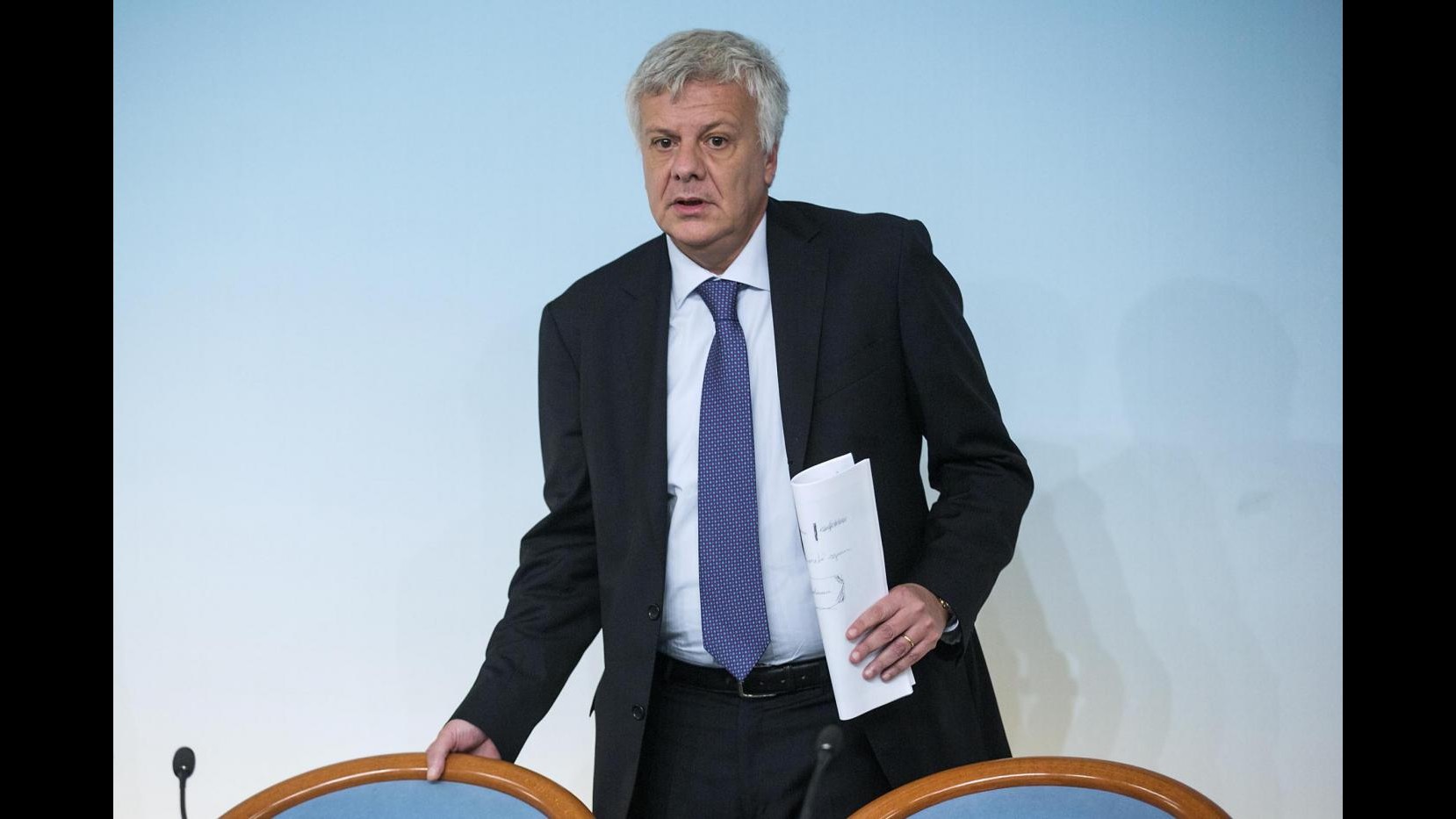 Rifiuti, Galletti: Multa Ue riferita a passato, Italia in regola
