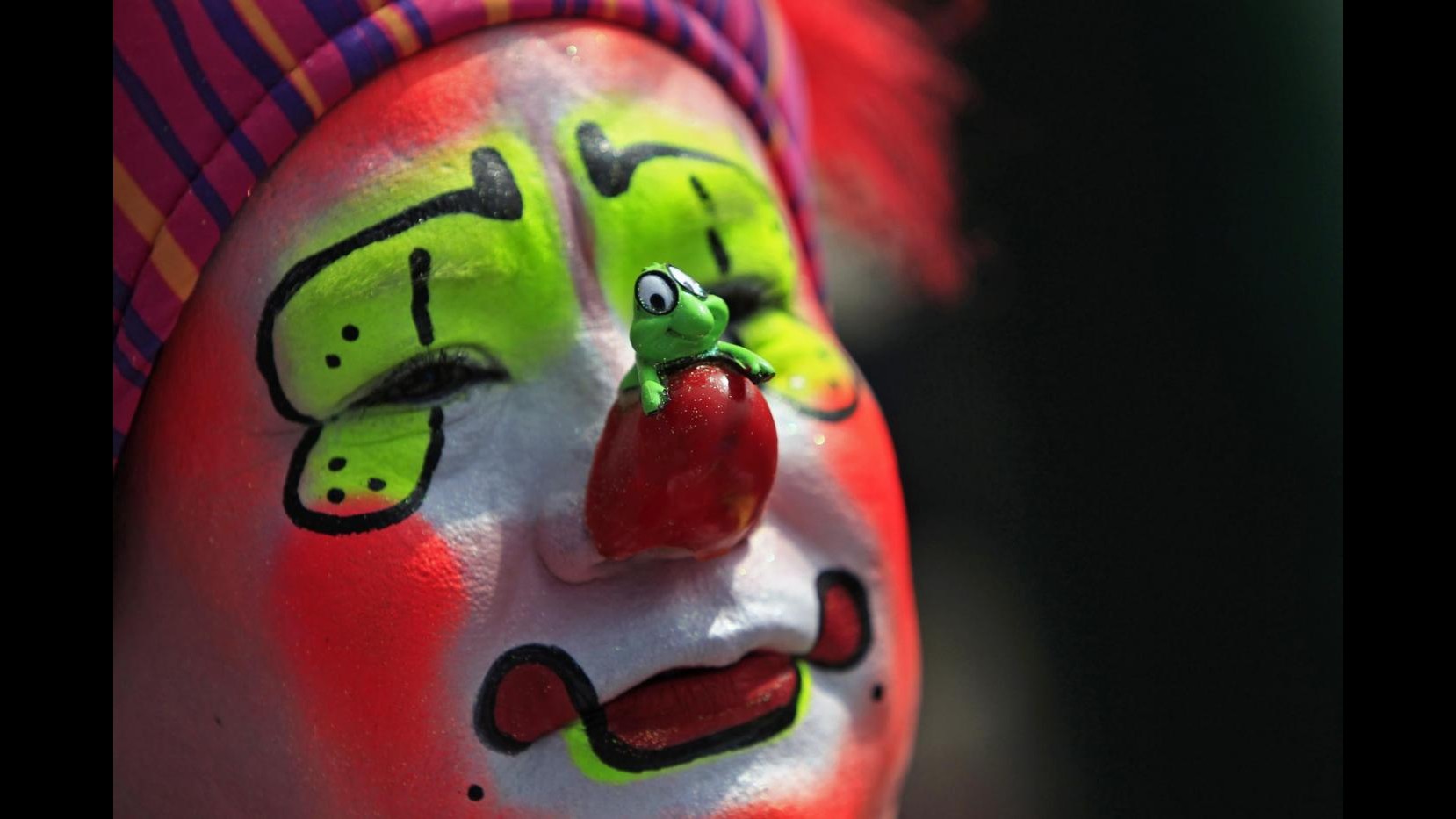 Brindisi, furto all’armadietto di clownterapia in ospedale