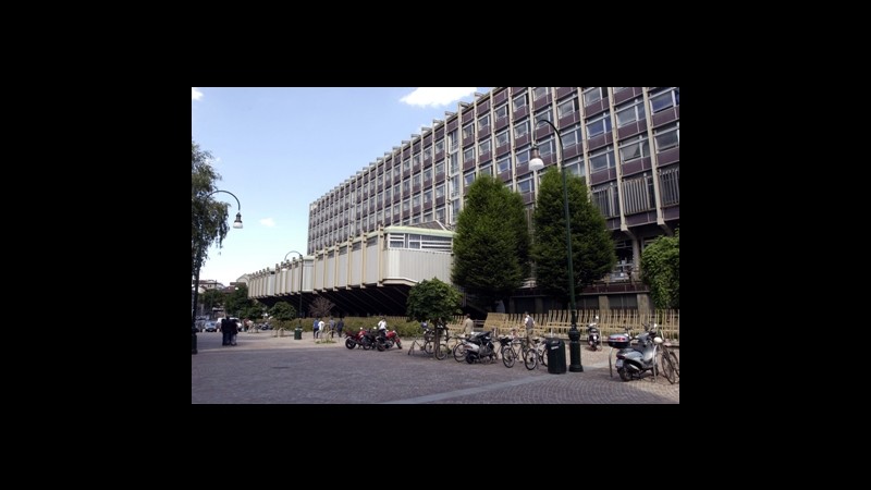 Università, Istat: Calati del 2.4% gli iscritti, 297mila i laureati
