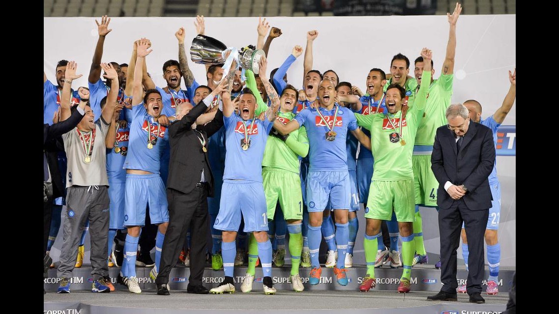 Il Napoli vince la Supercoppa, Juve ko a rigori: Higuain batte Tevez, decide errore Padoin