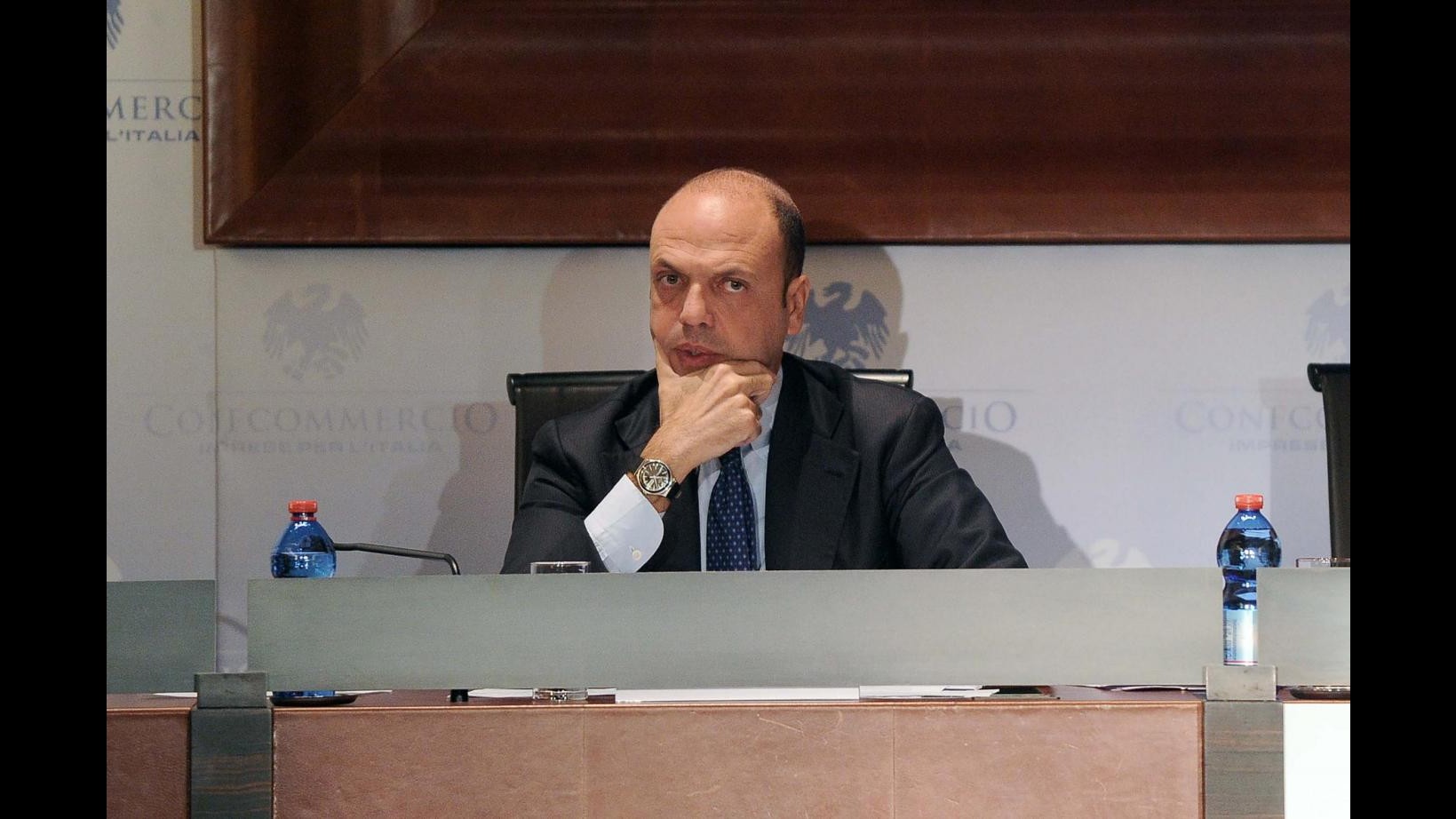 Jobs act, Alfano (Ncd): E’ fatto ‘con la mano destra’
