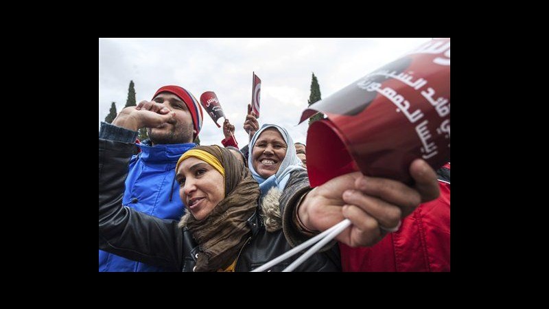 Tunisia sceglie presidente a 4 anni dal sacrificio di Bouazizi