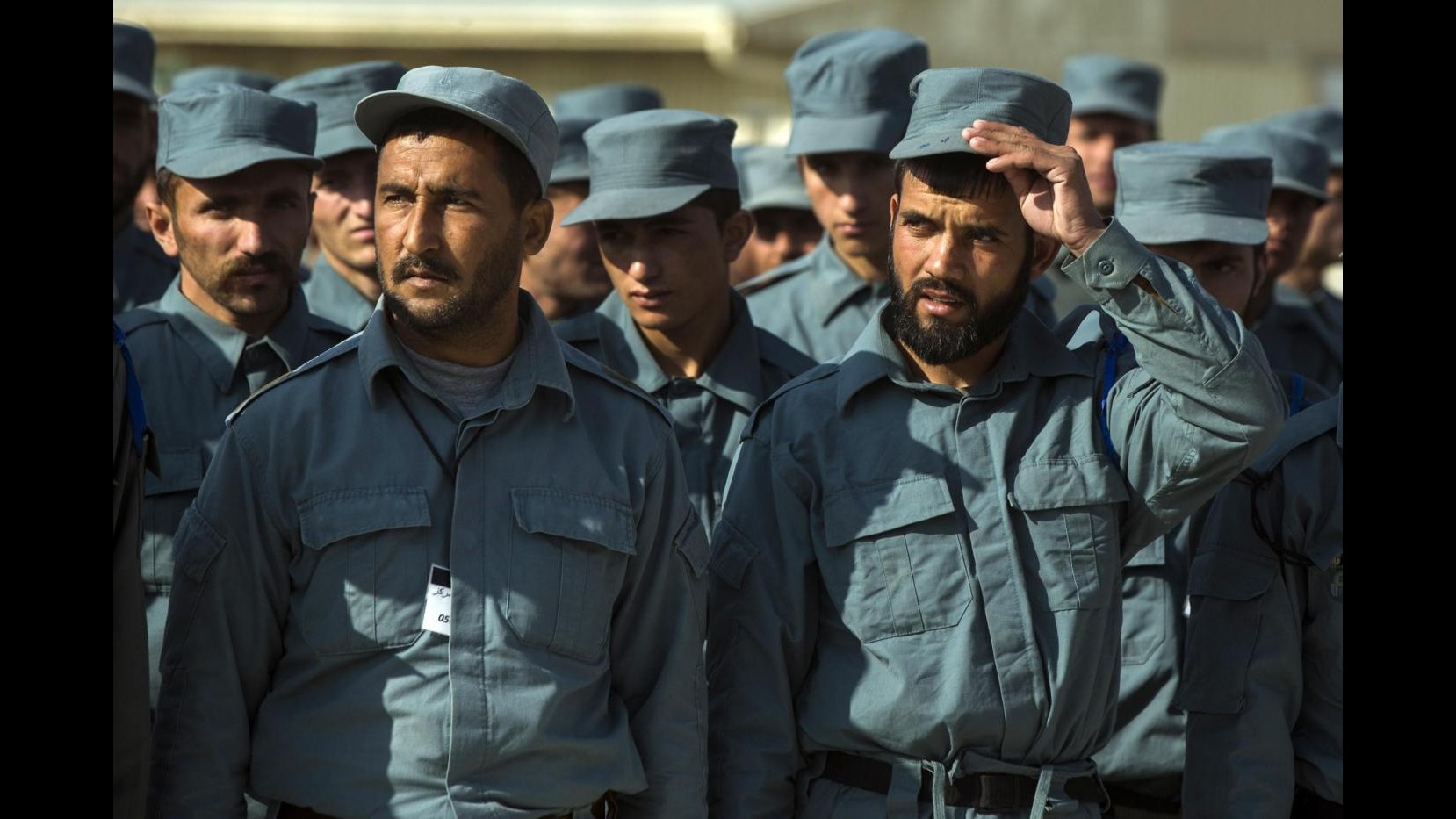 Afghanistan, attacco talebani a banca in provincia Helmand: 10 morti