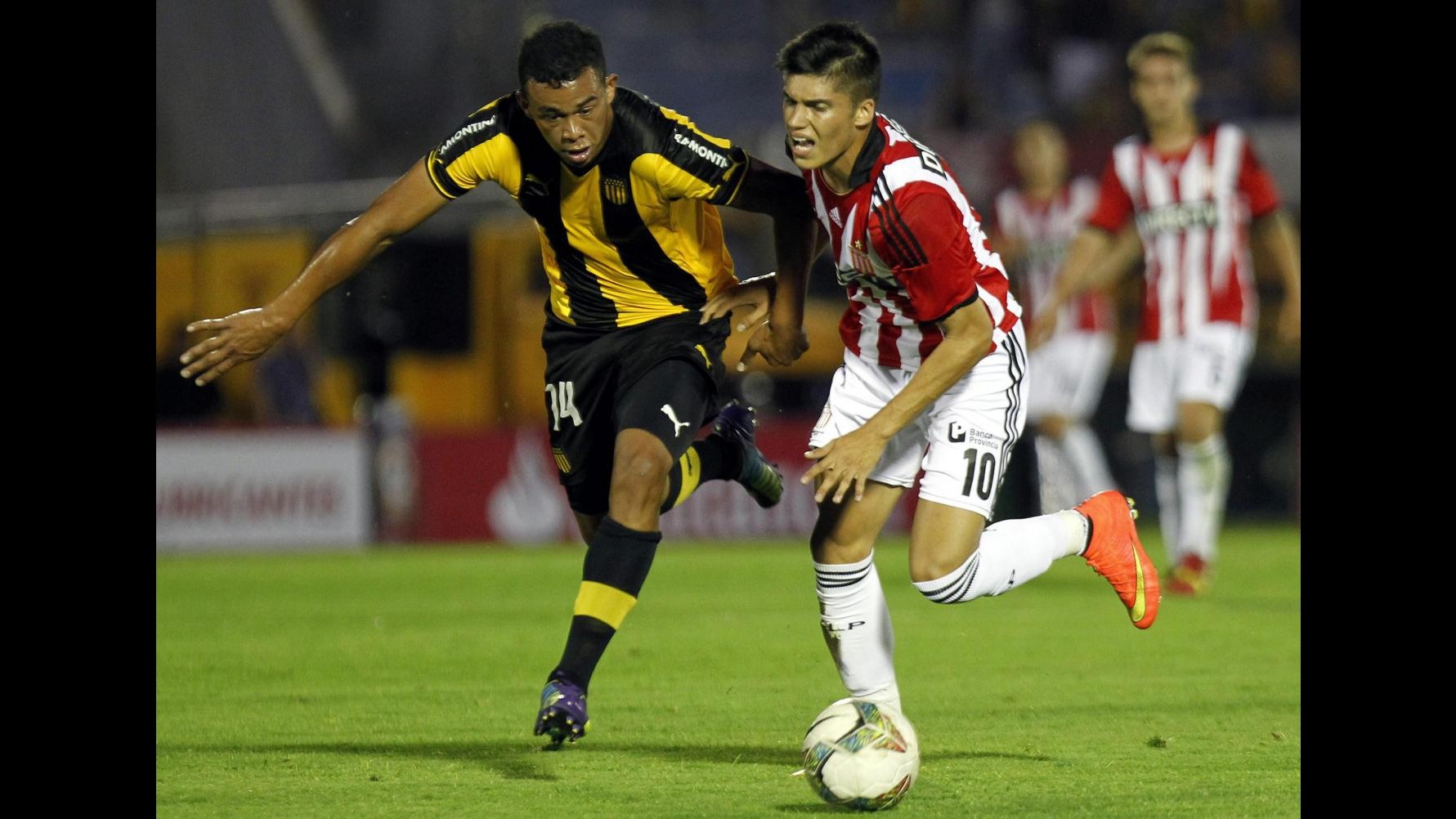 Calcio, Argentina: Estudiantes ufficializza cessione Correa alla Sampdoria