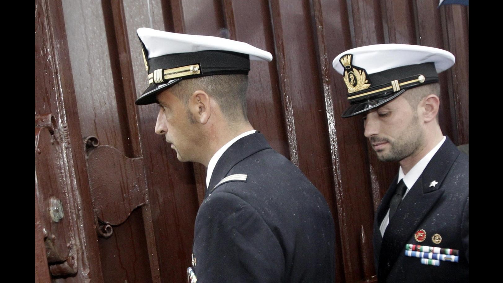 Marò, Corte suprema India respinge permessi per tornare in Italia. Napolitano contrariato