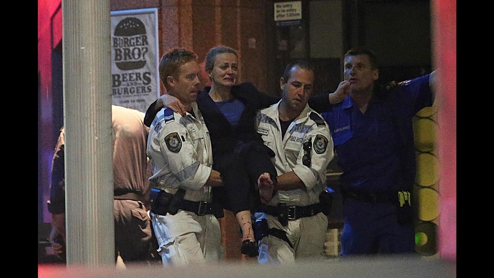 Sydney, sequestro in bar: 3 morti nel blitz della polizia, uno è il sequestratore