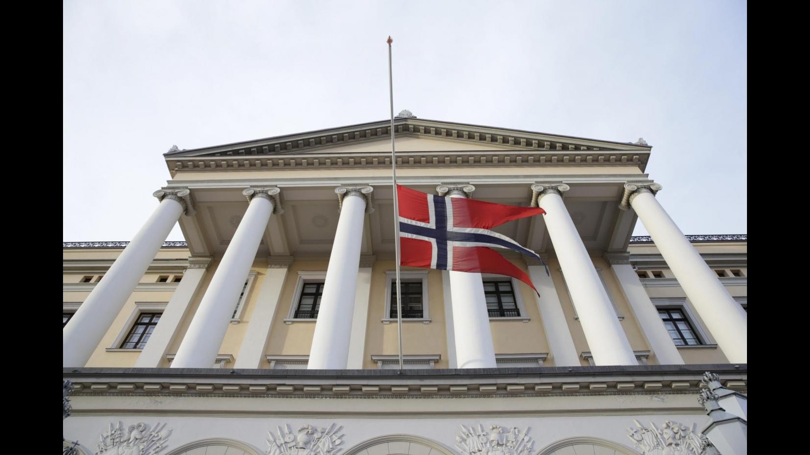 Microspie in centro Oslo, polizia ai politici: telefoni forse spiati