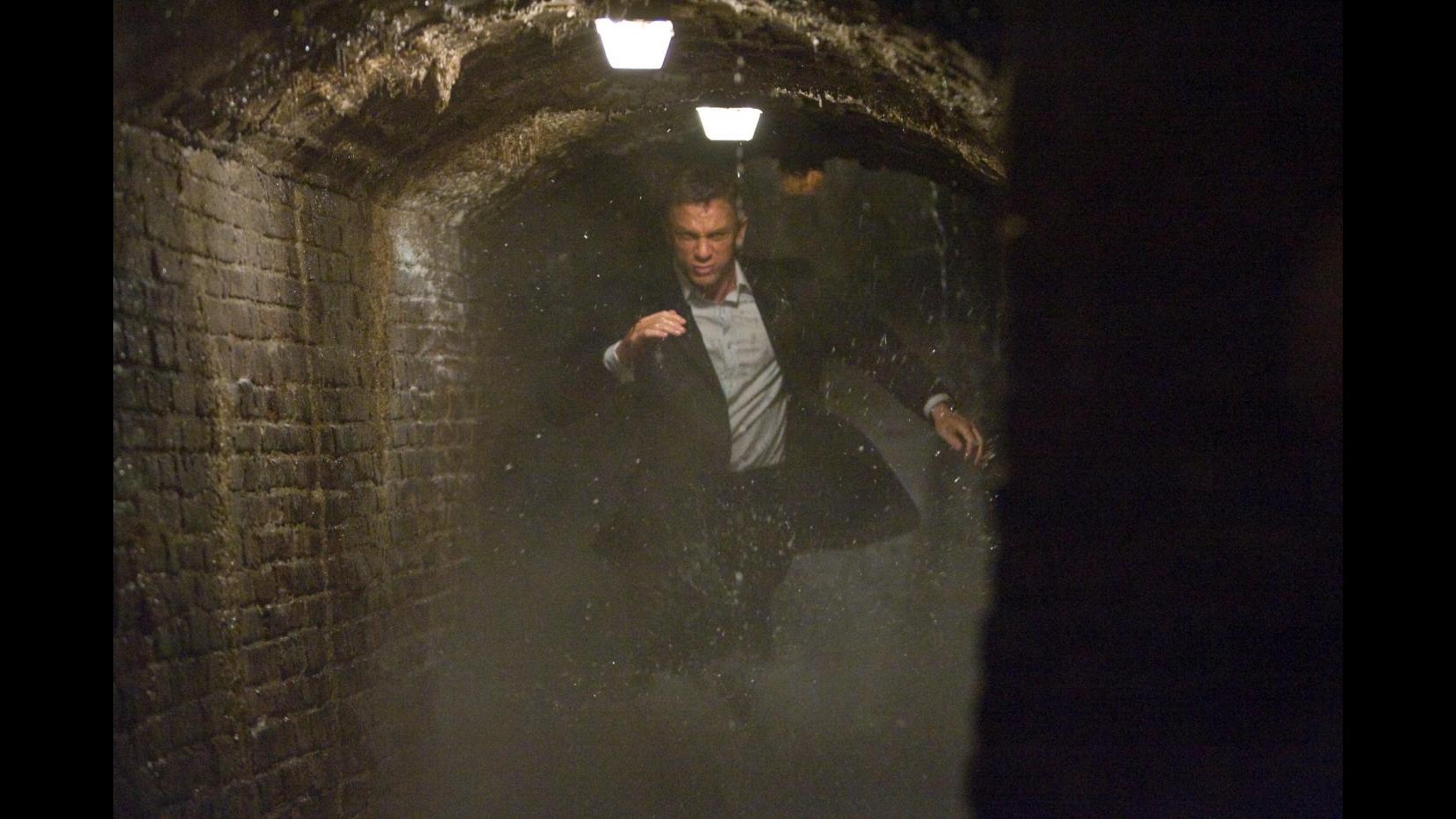 Hacker contro James Bond: rubata sceneggiatura di Spectre