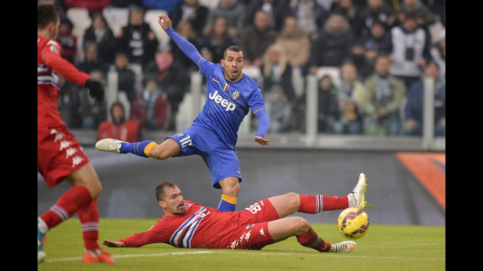 Serie A, Juve frena in casa con la Sampdoria: a Evra replica Gabbiadini