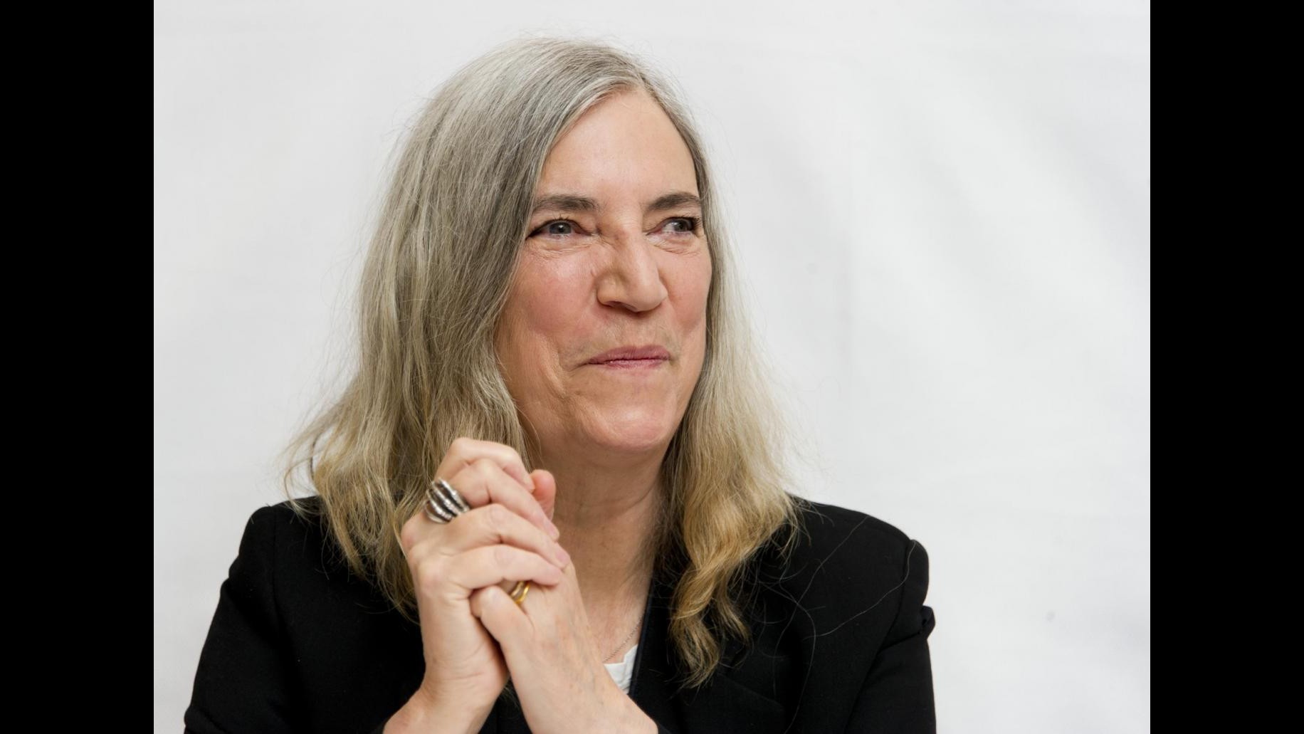 Patti Smith al Concerto di Natale a Roma, dedica canzone al Papa