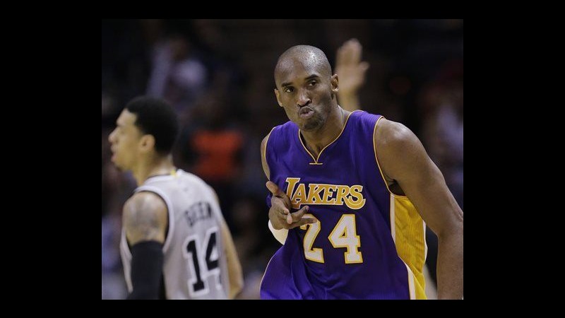 Basket Nba, Bryant vede sorpasso al ‘mito’ Jordan: Per me sarebbe un onore