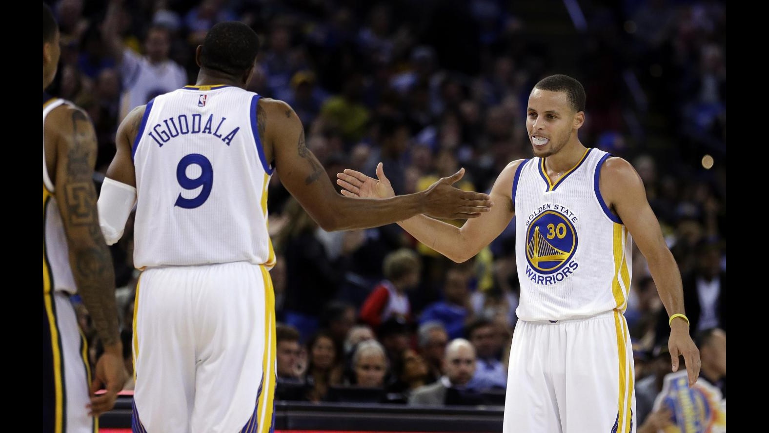 Basket Nba, Gallinari fermo ai box: Denver ko a Houston. Golden State inarrestabile