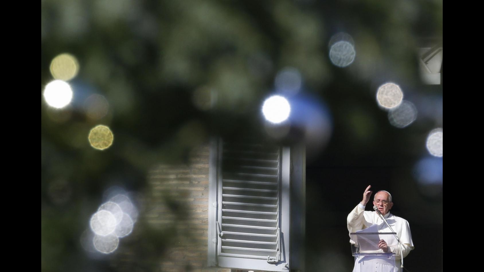 Papa: Bambini siano aperti, imparino a guardare orizzonte