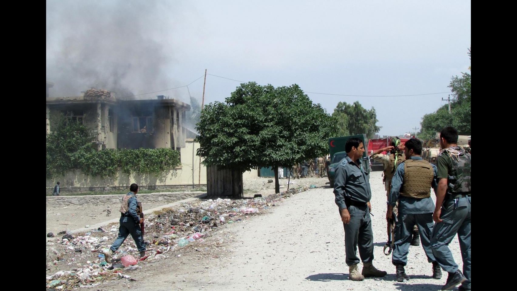 Afghanistan, attacco talebano a villaggio con razzo: 3 civili morti