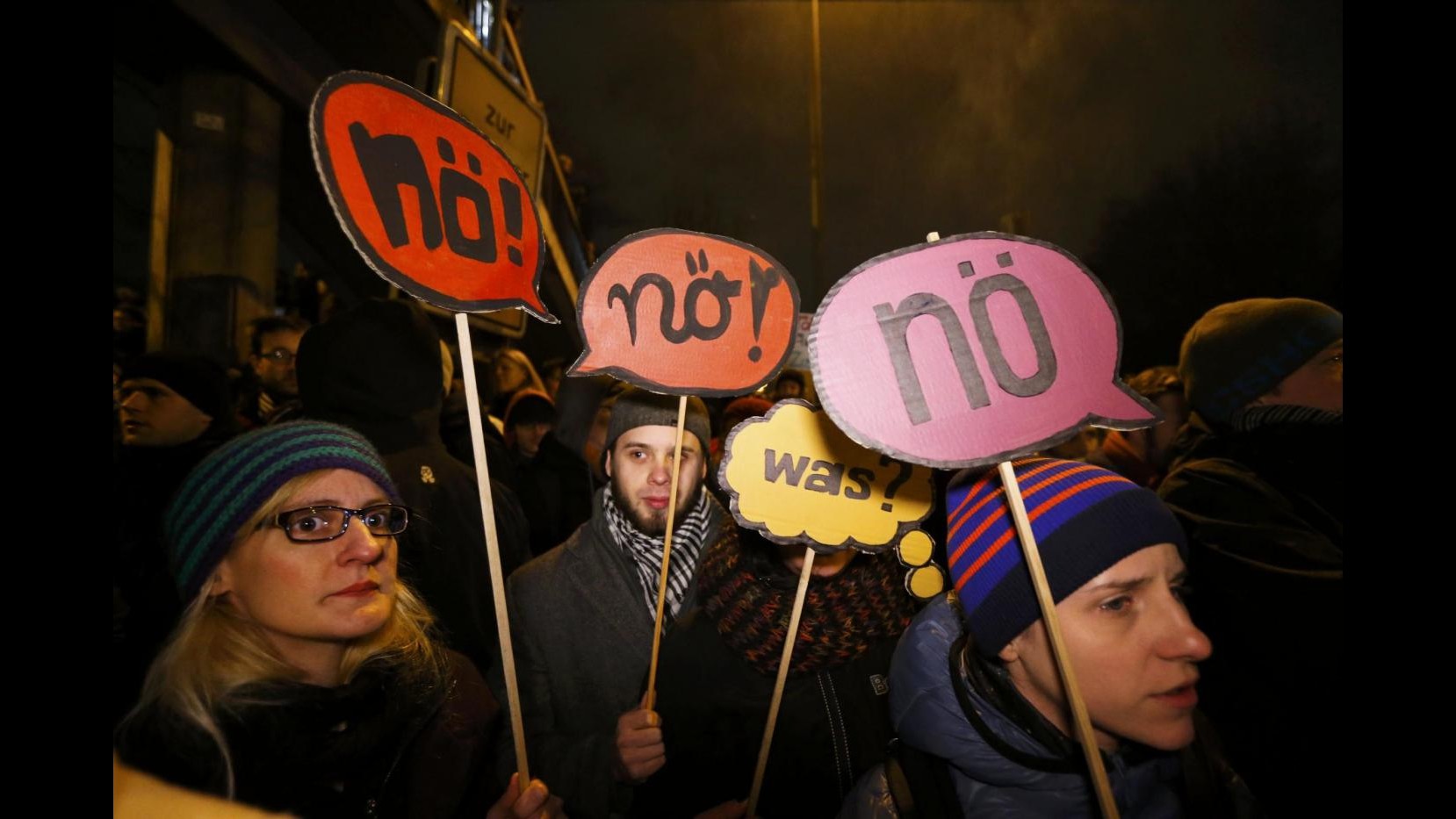 Germania, Pegida marcia a Dresda: in parallelo contromanifestazione