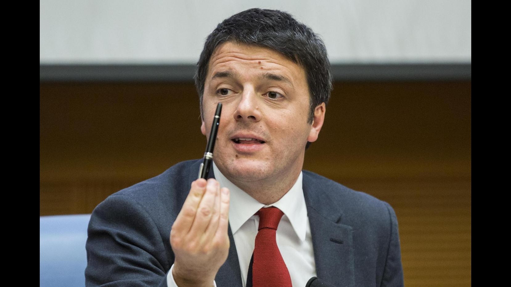 Governo, M5S: Renzi ha usato volo Stato per vacanze