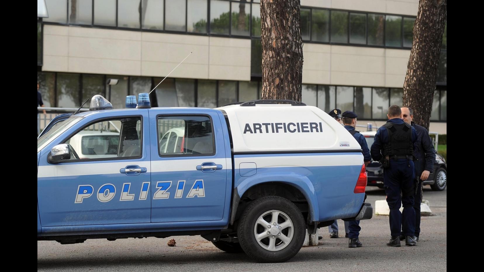 Ragusa, sospetta bomba su auto: interviene polizia ma è falso allarme