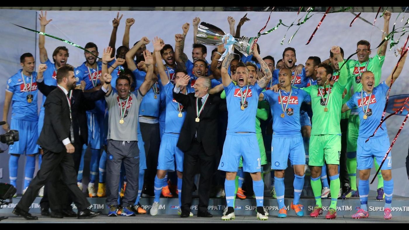 Napol, festa con la Supercoppa al San Paolo per 25mila tifosi