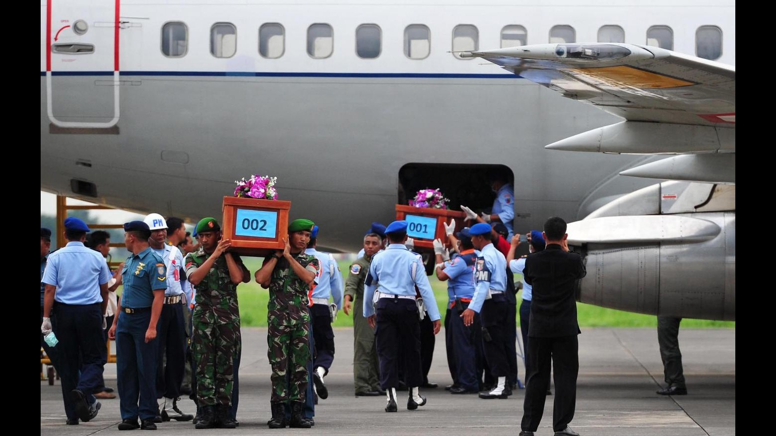 Volo AirAsia, l’amministratore delegato: Pregate con noi per ritrovarlo