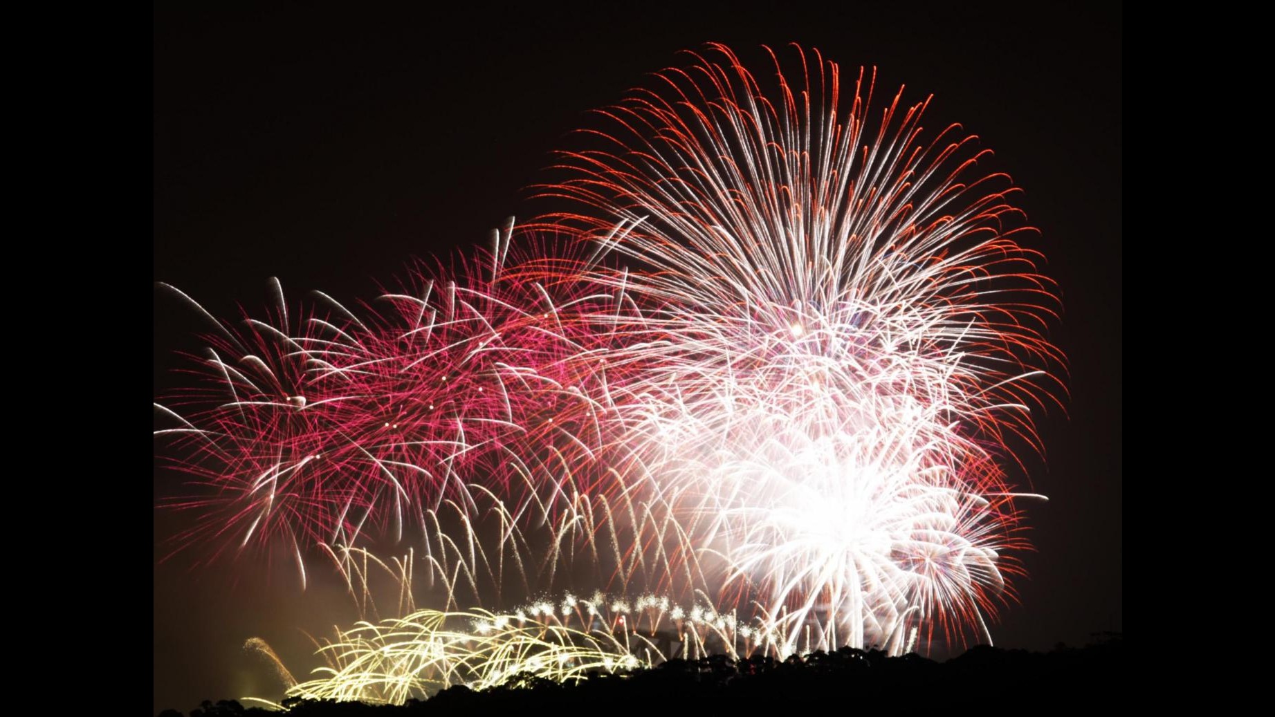 Capodanno, 46 feriti per botti a Napoli: bimbo in prognosi riservata