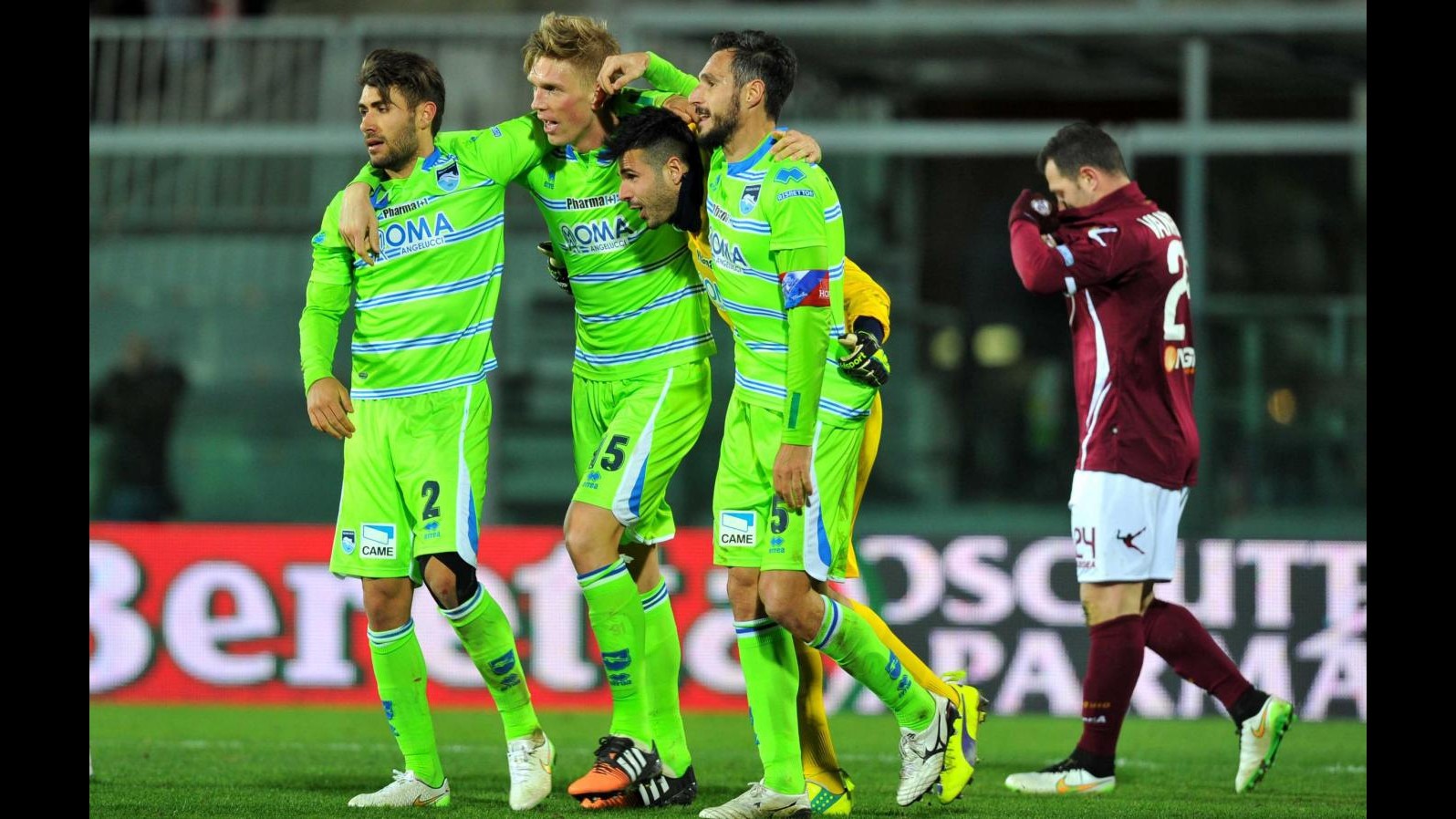 Serie B: Maniero stende il Livorno, Pescara vince 2-1 al Picchi