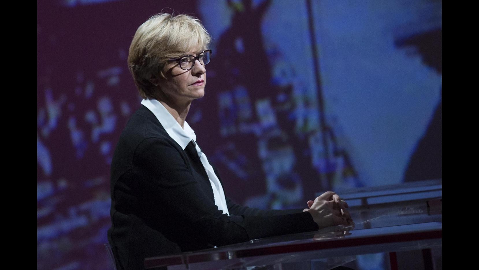 Grecia, Pinotti: Elicottero preleva 7 passeggeri