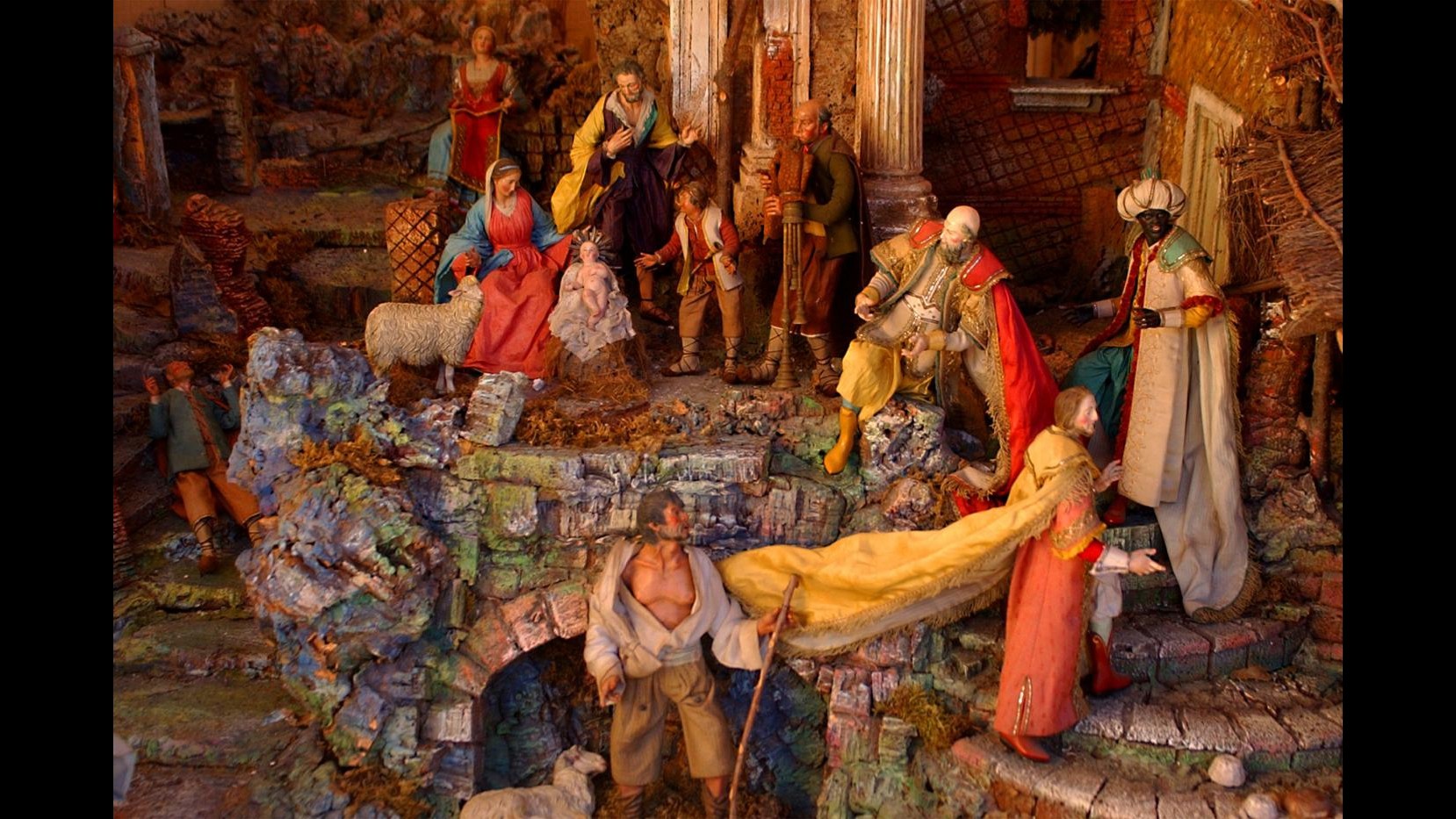 Lecce, imbavagliato il bambinello del presepe nell’anfiteatro