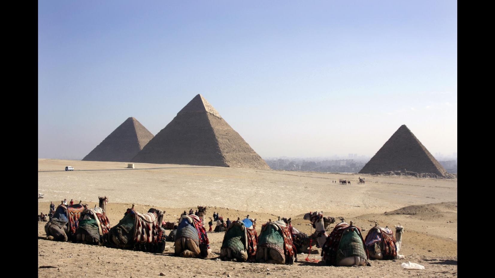 Egitto, attacco a poliziotti a Giza: uno ucciso e un altro ferito
