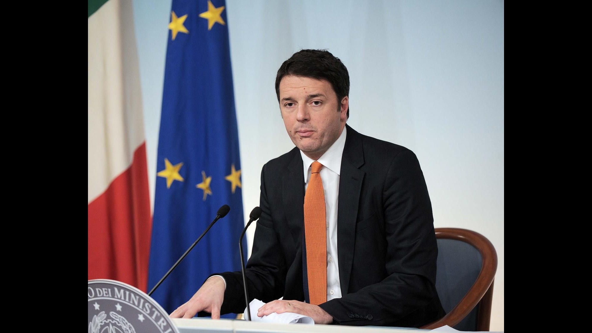 Governo, Renzi: Avanti a testa alta, i critici si arrenderanno