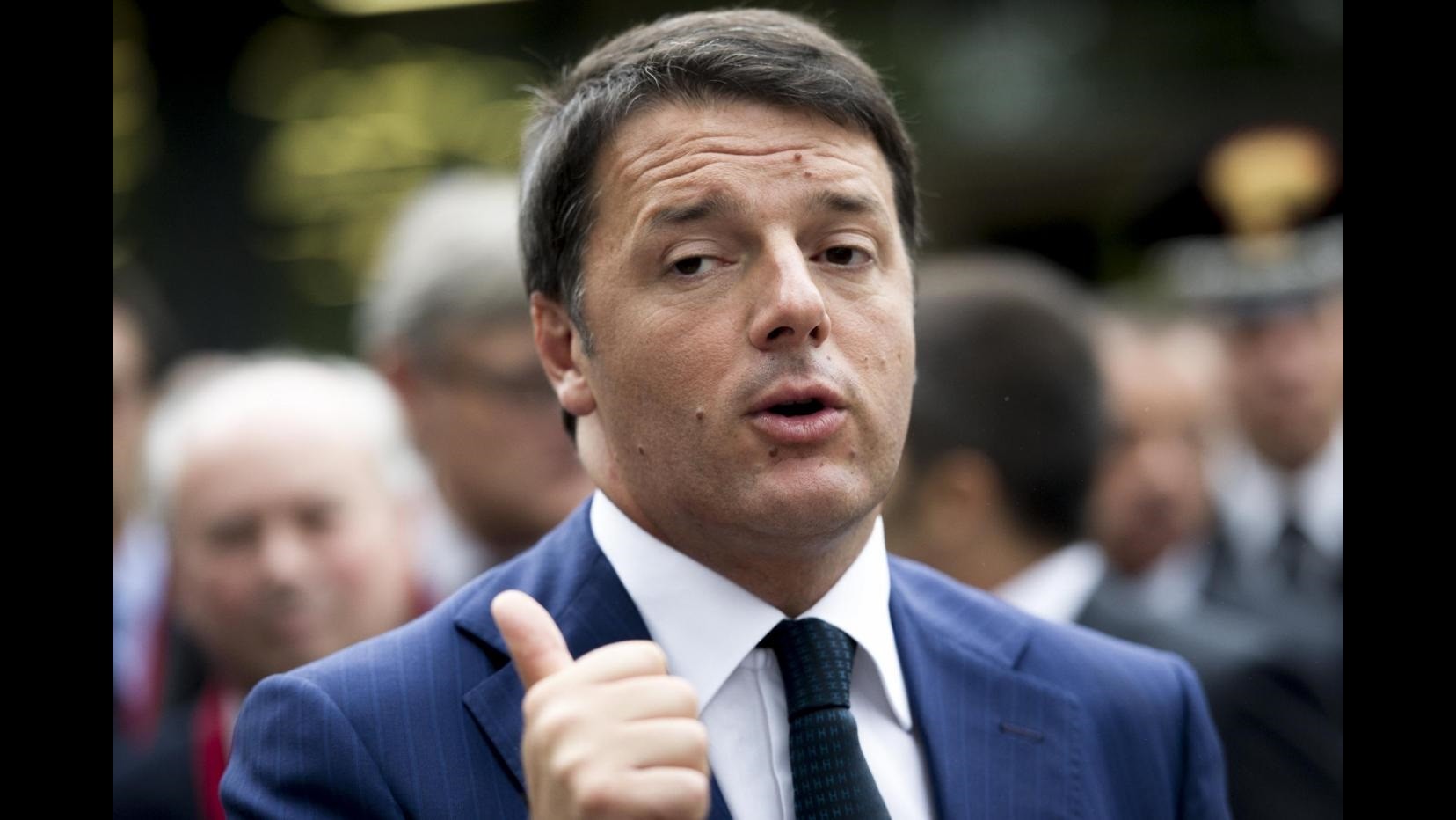 Governo, Renzi su Twitter: Avanti a testa alta